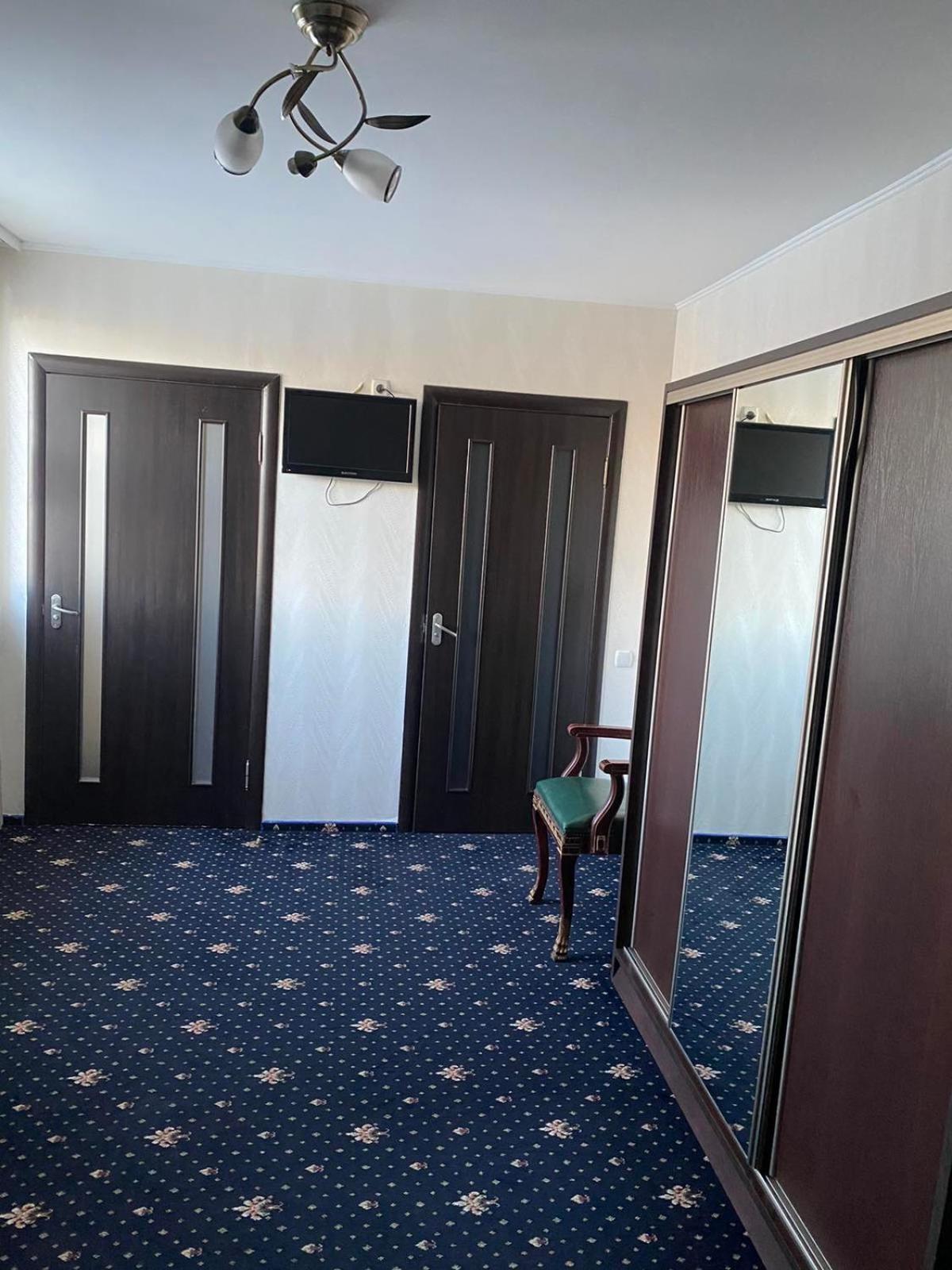 Faraon Hotel Iwano-Frankiwsk Exterior foto